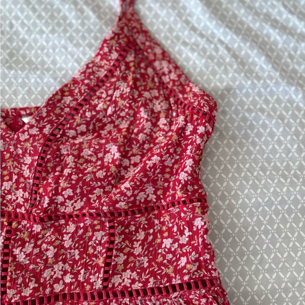 Medium American Eagle Red Floral Romper - Picture 12 of 12